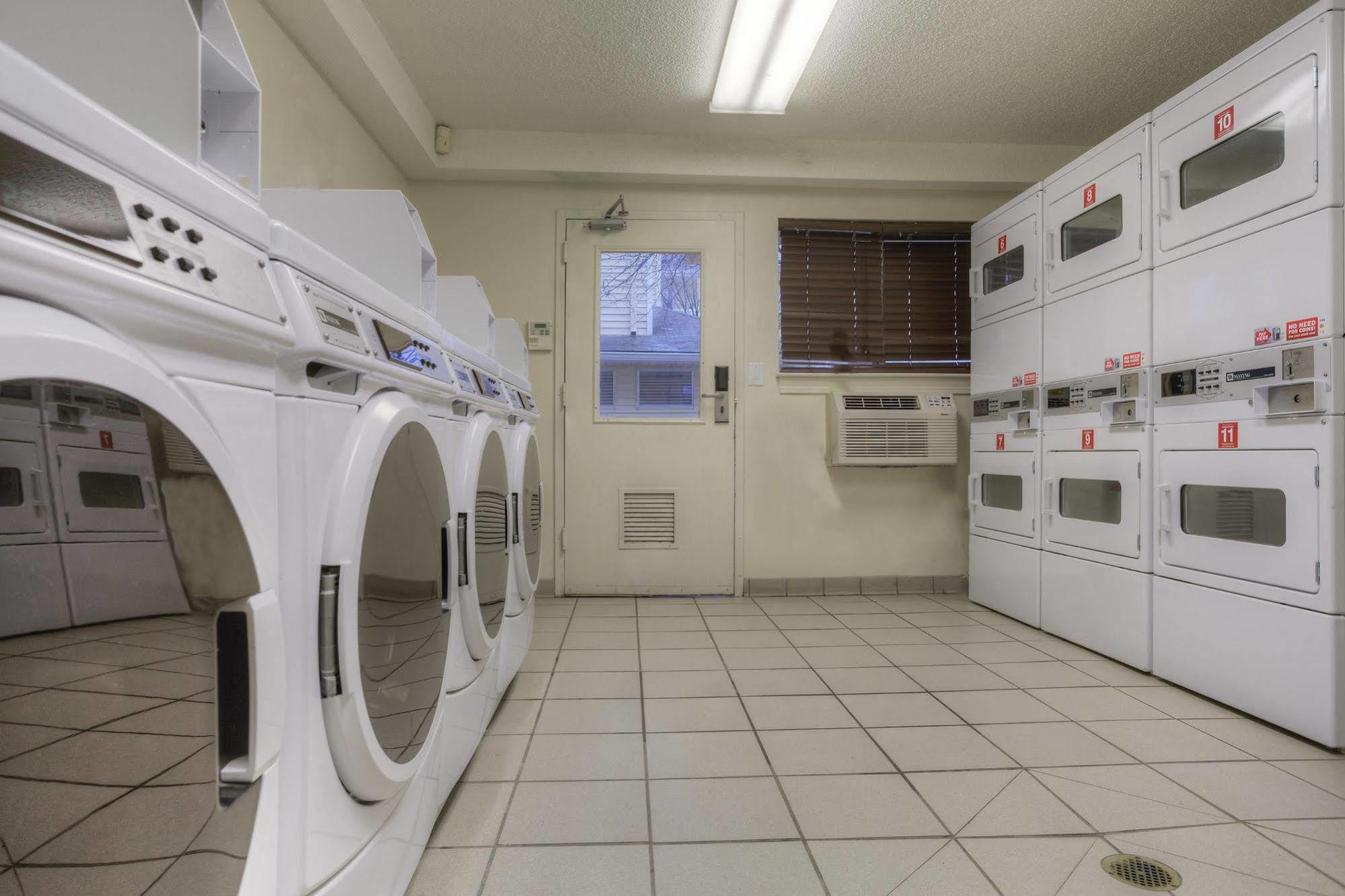 Intown Suites Extended Stay Atlanta Ga - Duluth Buitenkant foto
